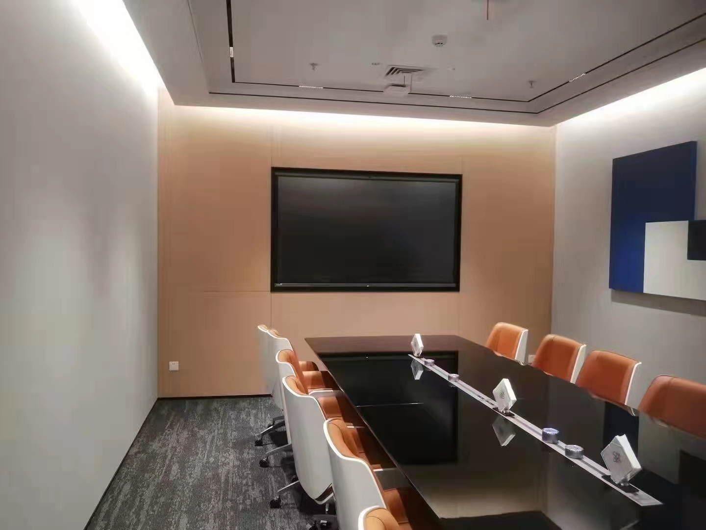 MAXHUB香蕉视频污黄下载比会议电视更得金融大佬喜爱的秘诀究竟是什么