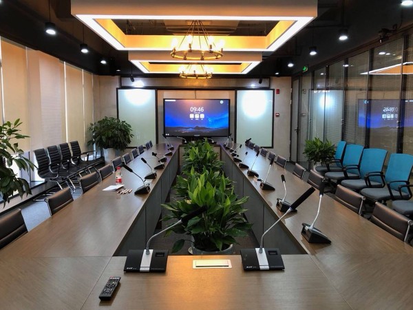 2020年快来了，还在用2002会议老三样开会？试试智能会议设备