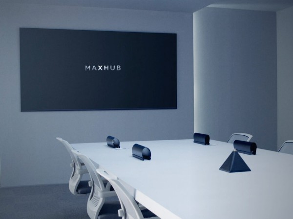开机无需调试的投影仪，MAXHUB省掉不必要的麻烦
